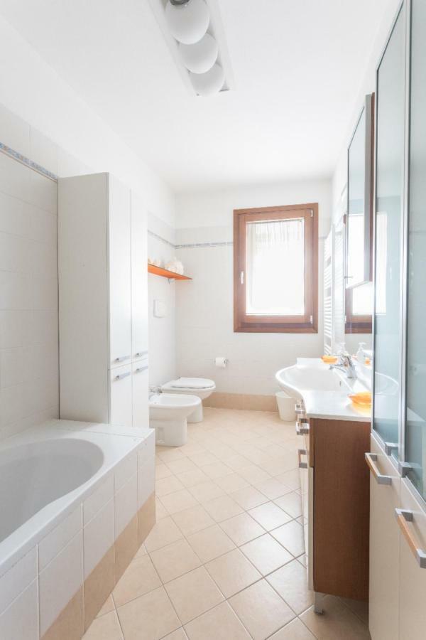 Sunrise Venice Apartment